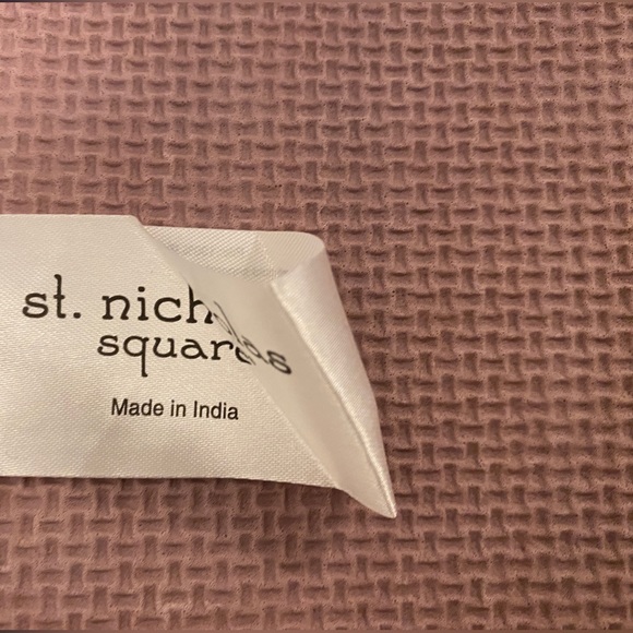 St. Nicholas Square Accent Rug - Picture 5 of 6